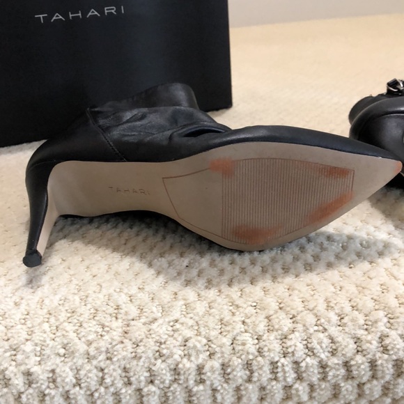 TAHARI black ankle boots, pointy toe. Size 7.5M. Box included - Picture 5 of 12